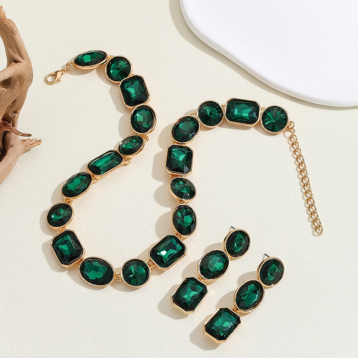 Luxurious Crystal Gem Necklace
