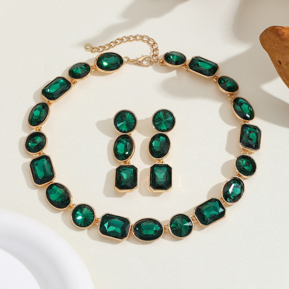 Luxurious Crystal Gem Necklace