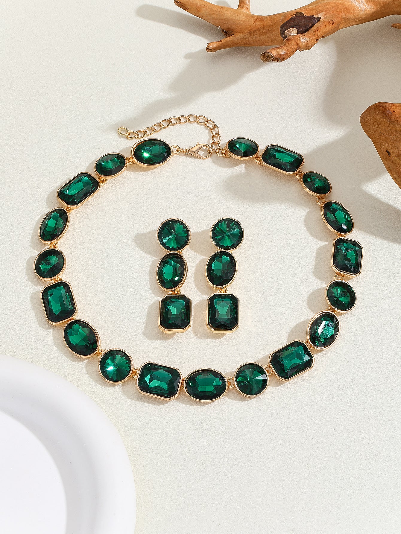 Luxurious Crystal Gem Necklace