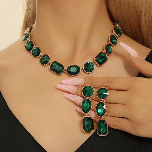 Luxurious Crystal Gem Necklace