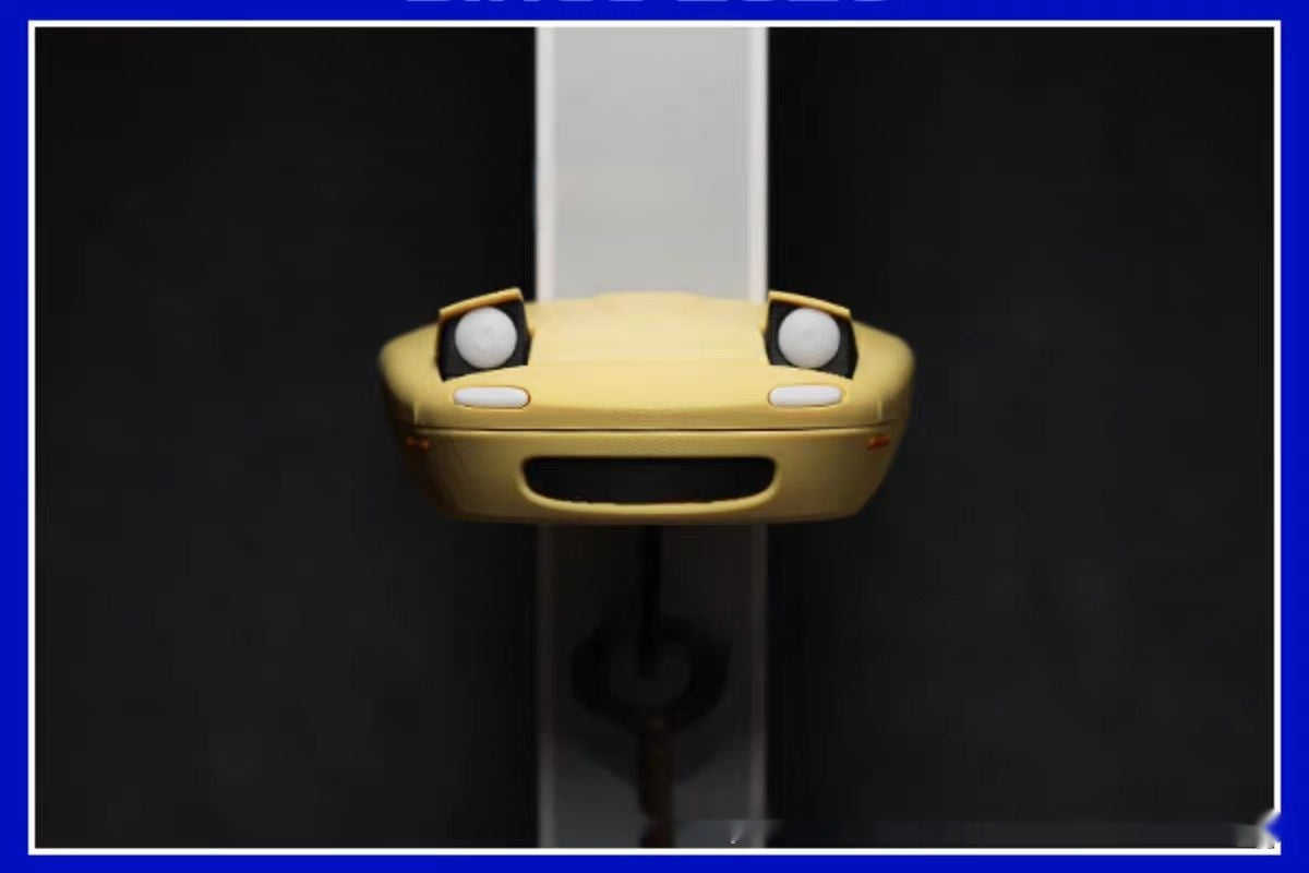 AE86 Car Keychain with Open Headlights – JDM Toyota Trueno Drift Car Key Ring Decoration
